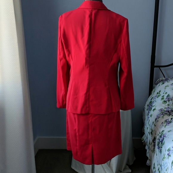 Metro Style Dress and Blazer Set - Picture 2 of 8